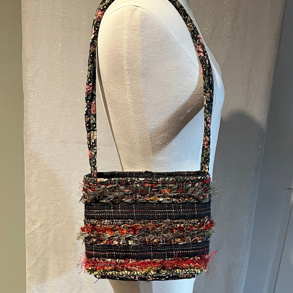 Multicolor Woven Fringe Shoulder Bag with Floral Strap.Artisanal.